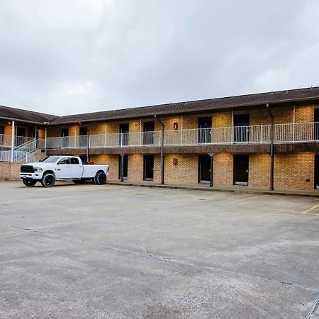 Oyo Pinewood Inn & Suites Silsbee Dış mekan fotoğraf
