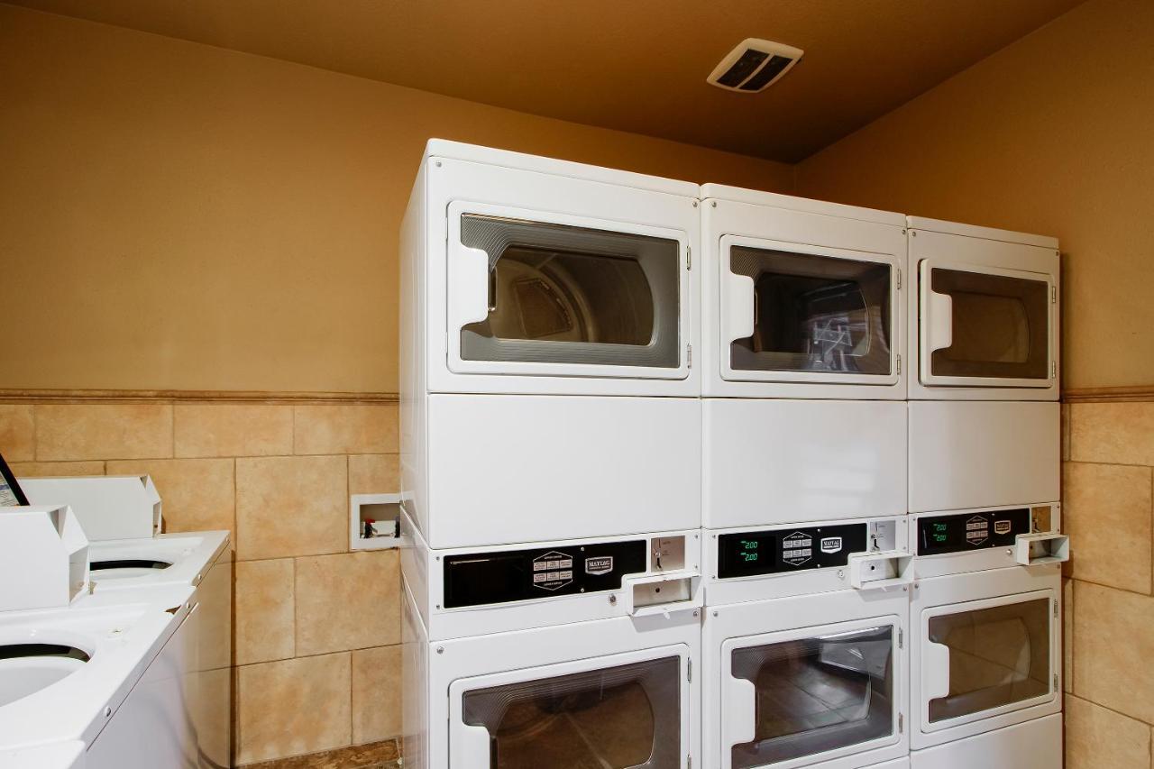 Oyo Pinewood Inn & Suites Silsbee Dış mekan fotoğraf